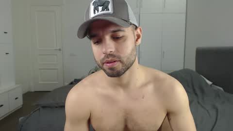 Snapshot of onebestlover chatting on 28, 2, 2025 onebestlover online show from 28, 2, 2025