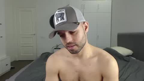 Snapshot of onebestlover chatting on 2, 3, 2025 onebestlover online show from 2, 3, 2025