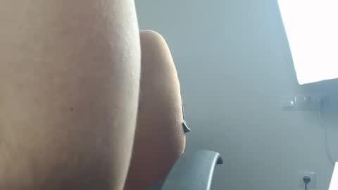 Snapshot of onebestlover chatting on 2, 3, 2025 onebestlover online show from 2, 3, 2025
