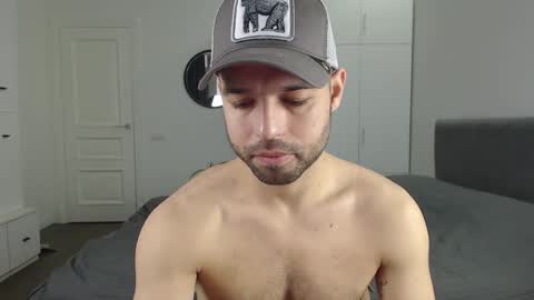 Snapshot of onebestlover chatting on 3, 3, 2025 onebestlover online show from 3, 3, 2025