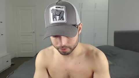 Snapshot of onebestlover chatting on 3, 3, 2025 onebestlover online show from 3, 3, 2025