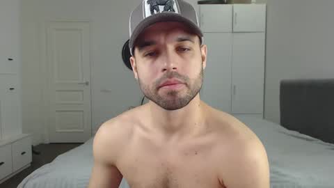 Snapshot of onebestlover chatting on 5, 3, 2025 onebestlover online show from 5, 3, 2025