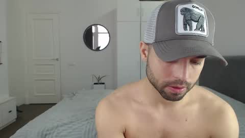 Snapshot of onebestlover chatting on 7, 3, 2025 onebestlover online show from 7, 3, 2025