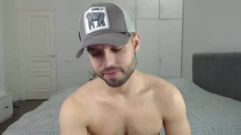 Snapshot of onebestlover chatting on 8, 3, 2025 onebestlover online show from 8, 3, 2025