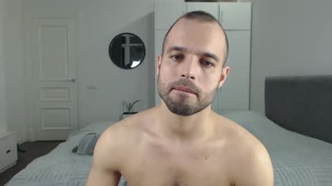 Snapshot of onebestlover chatting on 8, 3, 2025 onebestlover online show from 8, 3, 2025
