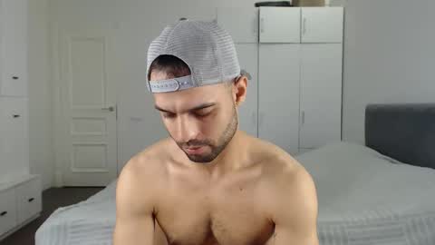 Snapshot of onebestlover chatting on 15, 9, 2025 onebestlover online show from 15, 9, 2025