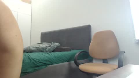 Snapshot of onebestlover chatting on 9, 7, 2026 onebestlover online show from 9, 7, 2026