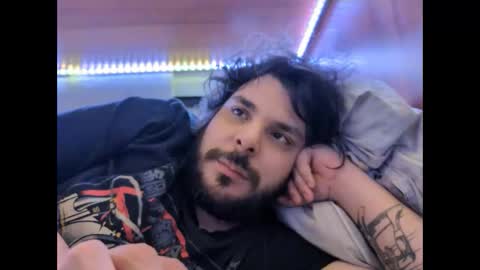 Snapshot of onecrew1 chatting on 19, 9, 2025 onecrew1 online show from 19, 9, 2025