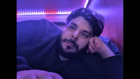 Snapshot of onecrew1 chatting on 30, 10, 2025 onecrew1 online show from 30, 10, 2025