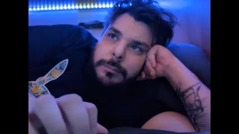 Snapshot of onecrew1 chatting on 6, 1, 2026 onecrew1 online show from 6, 1, 2026