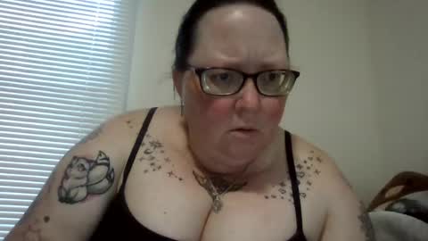 Snapshot of onedaffodil84 chatting on 23, 7, 2026 Pixie online show from 23, 7, 2026