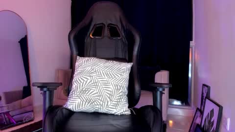 misssaray official online show from 14, 12, 2025