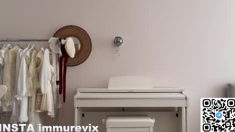 Snapshot of onlykitty_chillhere chatting on 6, 5, 2026 BARBARA online show from 6, 5, 2026