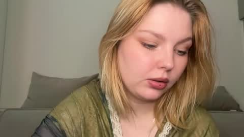 Snapshot of opheliaritz chatting on 1, 7, 2026 Ophelia online show from 1, 7, 2026