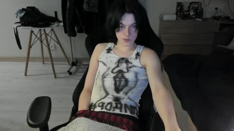 Bella and John online show from 4, 6, 2026