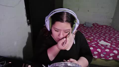 oppaichanuwu online show from 2, 12, 2025