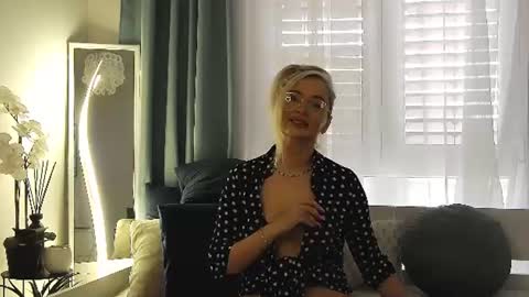 Snapshot of orianawade chatting on 6, 8, 2026 orianawade online show from 6, 8, 2026
