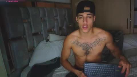 Orionblaze 69  online show from 25, 11, 2025