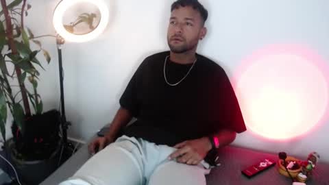 orlando_horny online show from 14, 10, 2025