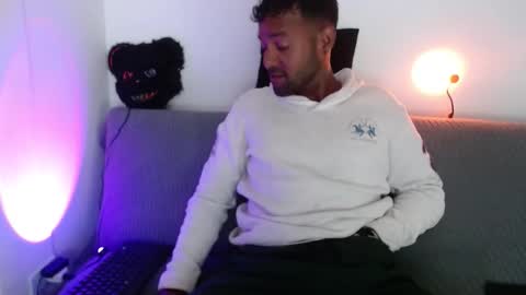 orlando_horny online show from 23, 10, 2025