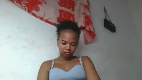 ornellahhh online show from 2, 11, 2025