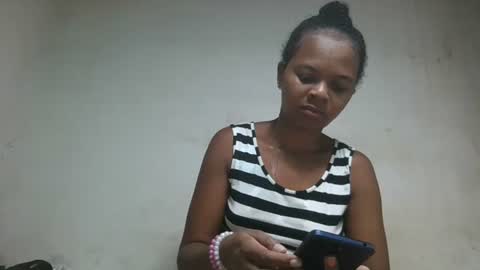 ornellahhh online show from 2, 12, 2025