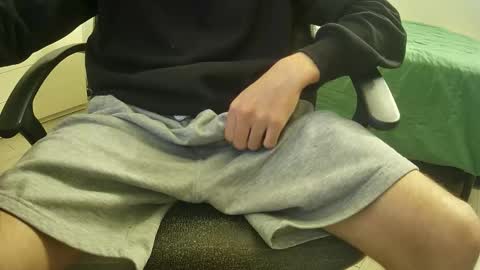 Snapshot of orobrus chatting on 7, 11, 2025 Oroborus online show from 7, 11, 2025