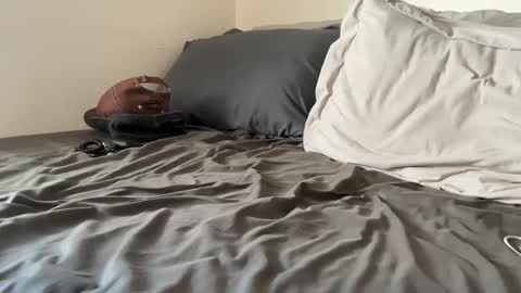 ouijaboi1122 online show from 16, 4, 2026