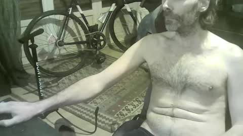 ouinnybis195625 online show from 17, 1, 2026