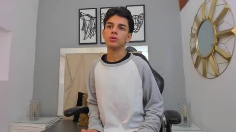 Snapshot of owen__johnson chatting on 18, 9, 2025 Owen Johnson online show from 18, 9, 2025