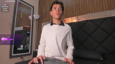 Snapshot of owen__johnson chatting on 20, 9, 2025 Owen Johnson online show from 20, 9, 2025