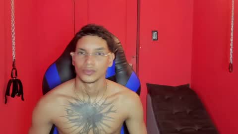 Snapshot of owen_blaze3 chatting on 28, 5, 2026 owen blaze online show from 28, 5, 2026