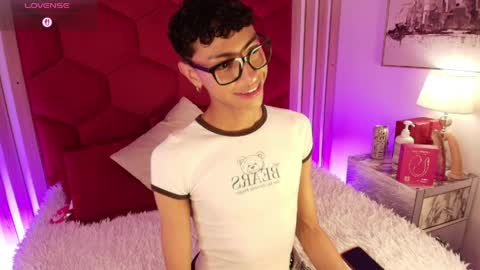 Owen online show from 8, 4, 2026