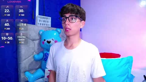 Snapshot of owenblue__ chatting on 7, 12, 2024 Owen Independent model online show from 7, 12, 2024