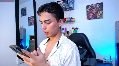 Owen  Independent model  online show from 22, 3, 2026