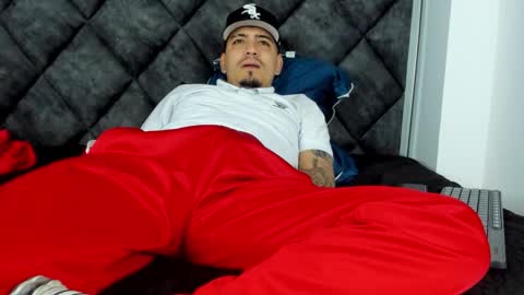 O W E N - S T O N E online show from 12, 11, 2025