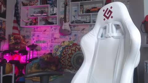 Mike online show from 4, 3, 2025