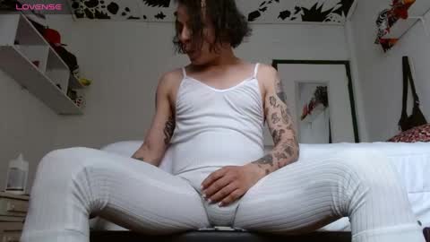 Snapshot of oxxy_jean chatting on 26, 5, 2026 Jeannifer online show from 26, 5, 2026