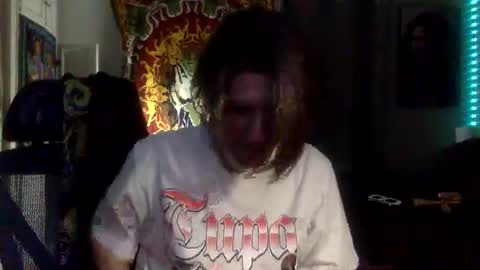Snapshot of oystersbaby562 chatting on 8, 10, 2025 Frankie Oysters online show from 8, 10, 2025