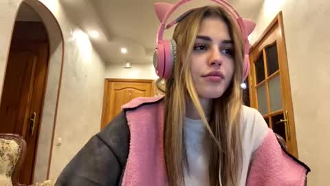 Snapshot of ozellagranville chatting on 2, 2, 2026 Eva online show from 2, 2, 2026