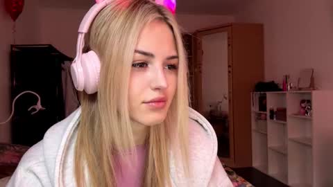 Snapshot of ozellagranville chatting on 2, 3, 2026 Eva online show from 2, 3, 2026