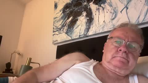 Snapshot of ozhairybearxxxx chatting on 7, 12, 2024 ozhairybearxxxx online show from 7, 12, 2024