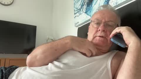 Snapshot of ozhairybearxxxx chatting on 8, 12, 2024 ozhairybearxxxx online show from 8, 12, 2024