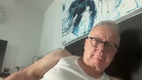 Snapshot of ozhairybearxxxx chatting on 26, 12, 2024 ozhairybearxxxx online show from 26, 12, 2024