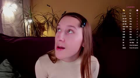 Caroline or just Lina online show from 31, 10, 2025