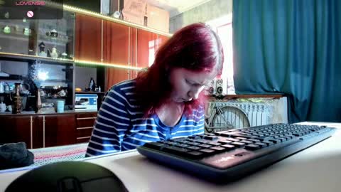 Ella online show from 3, 2, 2025