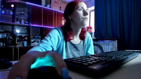 Ella online show from 5, 2, 2025