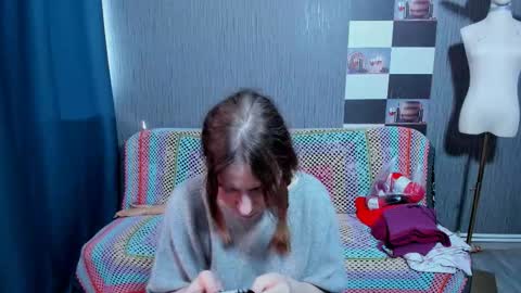 Ella online show from 4, 12, 2025