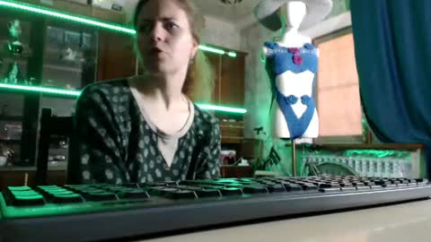 Snapshot of pa1e_pr1ncess chatting on 11, 5, 2026 Ella online show from 11, 5, 2026