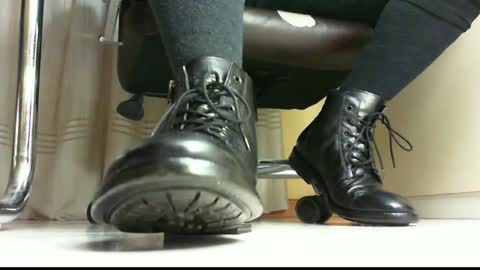 Snapshot of pablomenesssl chatting on 7, 1, 2025 Pablo Meness online show from 7, 1, 2025